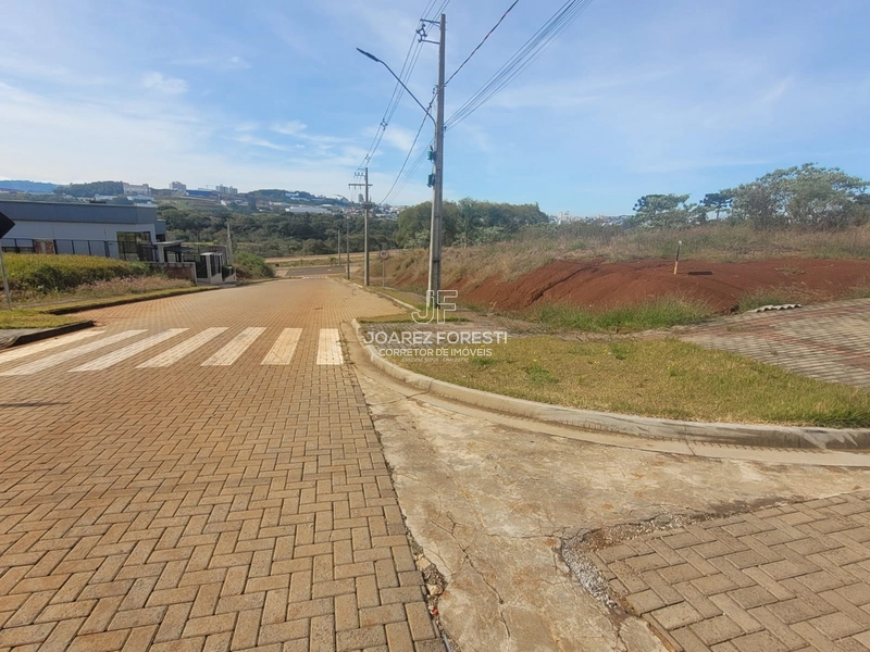 Terreno de esquina, lotea mento  Água Santa: 3ª foto da galeria de imagens do imóvel