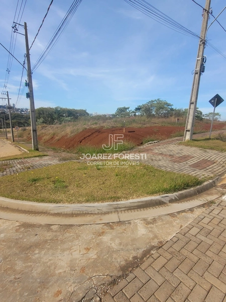 Terreno de esquina, lotea mento  Água Santa: 5ª foto da galeria de imagens do imóvel