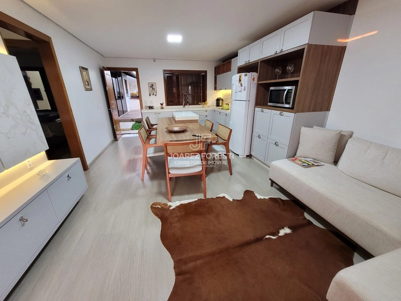 Casa toda mobiliada com piscina no bairro Desbravador em Chapecó -SC.: 5ª foto da galeria de imagens do imóvel