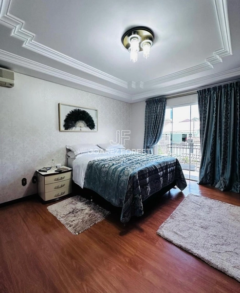 Linda casa com excelente localização a poucas quadras do centro.: 4ª foto da galeria de imagens do imóvel