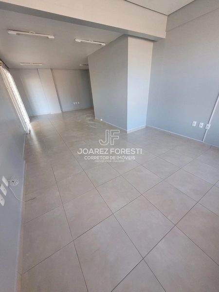 Sala comercial térrea no Centro de Chapecó SC.: 2ª foto da galeria de imagens do imóvel