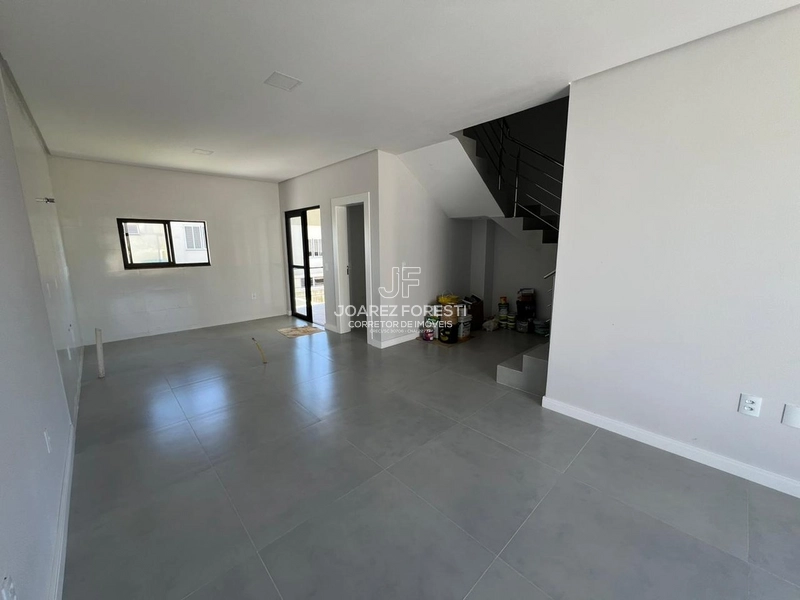 Vendo sobrado no bairro Desbravador: 3ª foto da galeria de imagens do imóvel