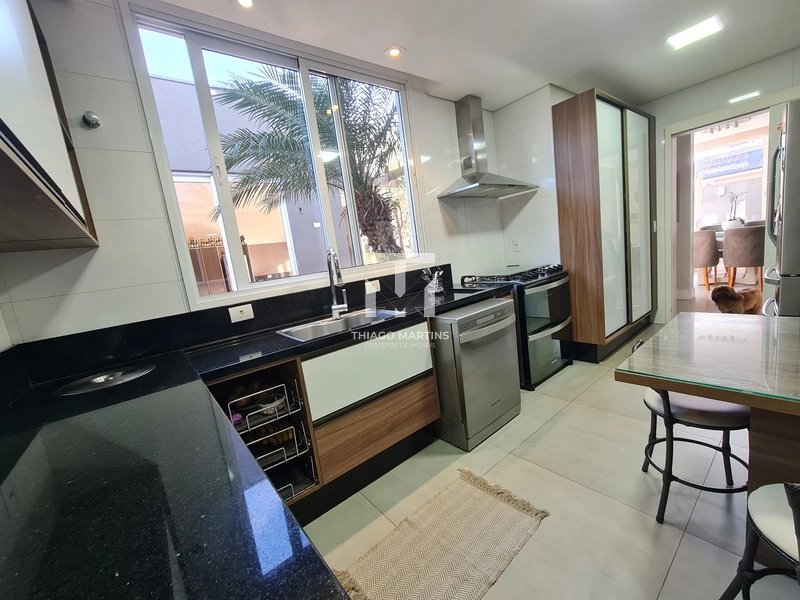 SOBRADO SEMIMOBILIADO VENDA OU LOCAÇÃO EM CONDOMÍNIO FECHADO: 6ª foto da galeria de imagens do imóvel