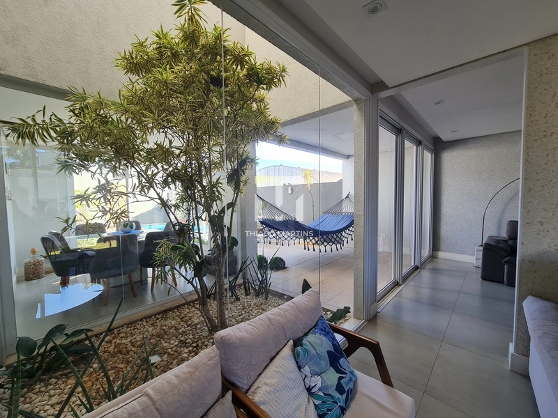 SOBRADO SEMIMOBILIADO VENDA OU LOCAÇÃO EM CONDOMÍNIO FECHADO: 2ª foto da galeria de imagens do imóvel