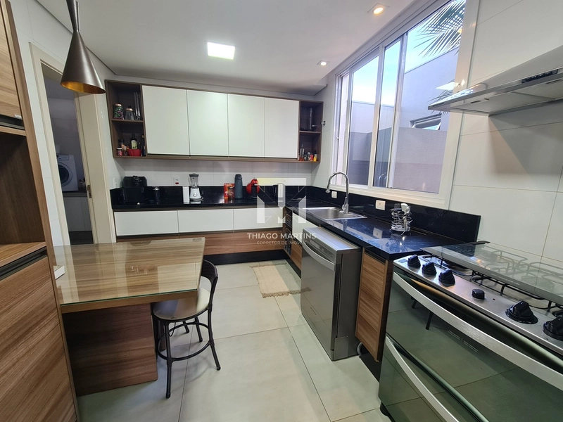 SOBRADO SEMIMOBILIADO VENDA OU LOCAÇÃO EM CONDOMÍNIO FECHADO: 16ª foto da galeria de imagens do imóvel