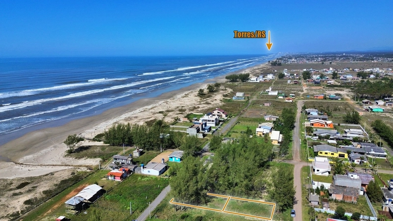 Dois terrenos juntos a 50 metros do mar: 1ª foto da galeria de imagens do imóvel