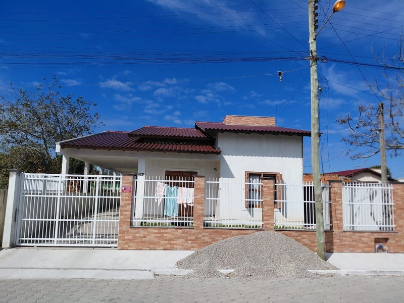 Casa Recém Construída no Jardim Ultramar em Balneário Gaivota: 1ª foto da galeria de imagens do imóvel