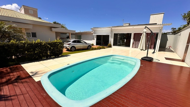 Duas Casas de Alto Padrão com Piscina no Centro de Santa Rosa do Sul: 2ª foto da galeria de imagens do imóvel