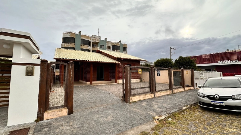 Casa semimobiliada próxima ao mar no bairro Santa Rita de Cássia Sul: 2ª foto da galeria de imagens do imóvel