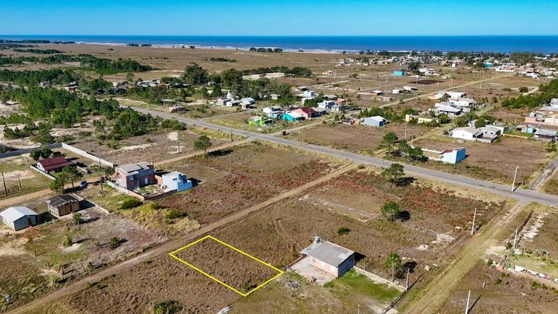 Terreno no Bairro Janaína em Balneário Gaivota: 3ª foto da galeria de imagens do imóvel
