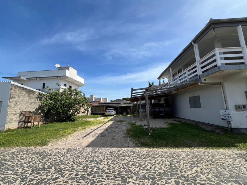 Prédio de Esquina com Ponto Comercial e Duas Residências no Bairro Jar: 7ª foto da galeria de imagens do imóvel
