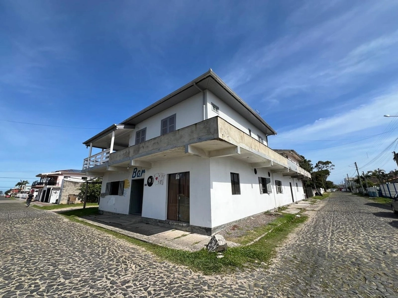 Prédio de Esquina com Ponto Comercial e Duas Residências no Bairro Jar: 2ª foto da galeria de imagens do imóvel