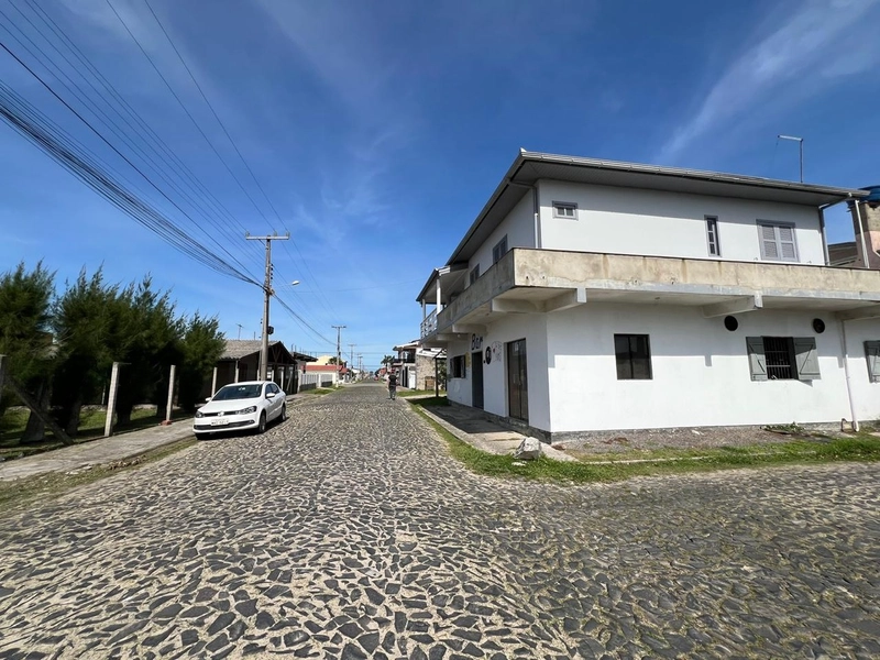 Prédio de Esquina com Ponto Comercial e Duas Residências no Bairro Jar: 8ª foto da galeria de imagens do imóvel