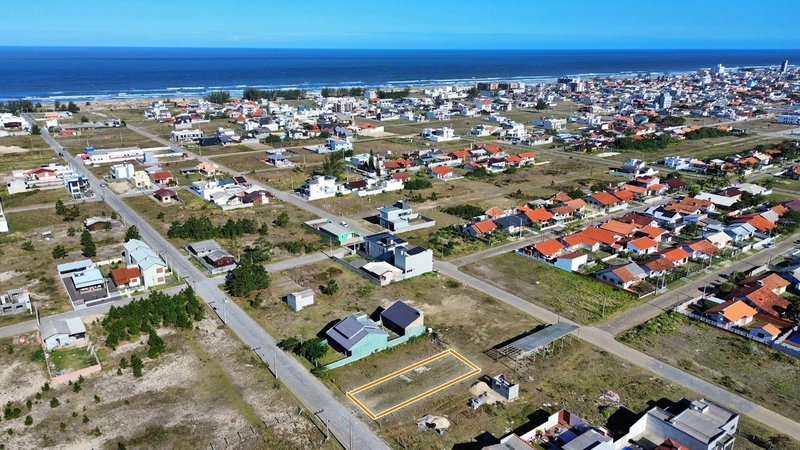 Terreno de 330m² no Bairro Brilhamares em Balneário Gaivota: 1ª foto da galeria de imagens do imóvel
