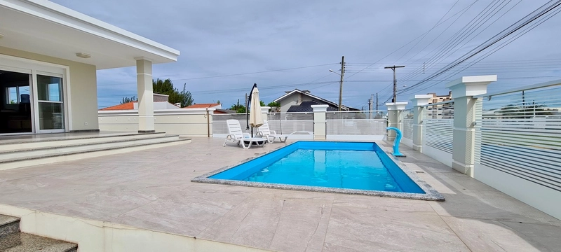 Casa de Alto Padrão - Terceira Avenida: 3ª foto da galeria de imagens do imóvel
