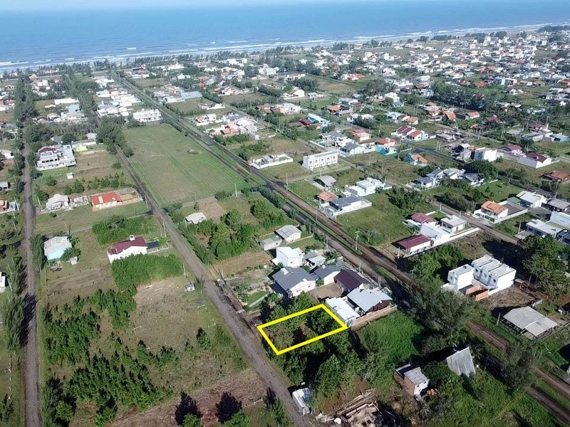 Terreno com 300 m² em posição solar norte no Village Dunas: 1ª foto da galeria de imagens do imóvel