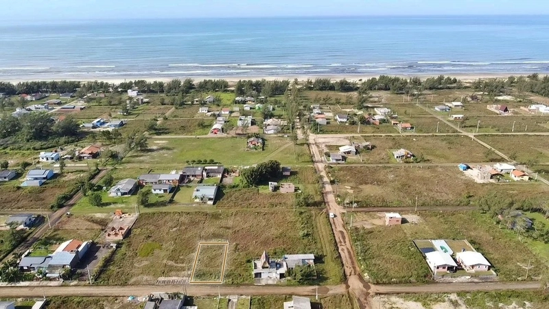 Terreno de 324 m² em Lagoinhas Zona Norte: 1ª foto da galeria de imagens do imóvel