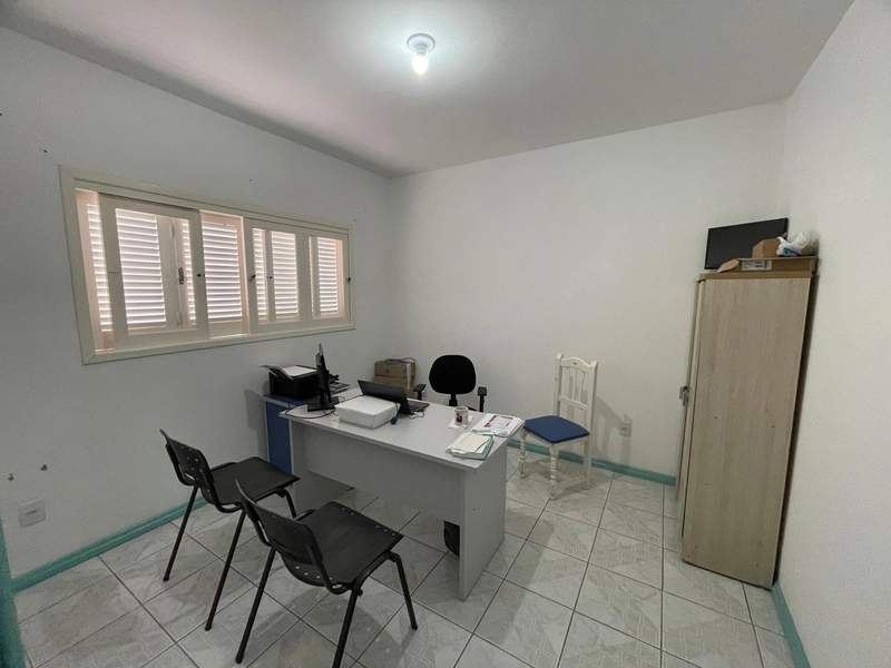 Ampla casa de dois andares com vista para o mar no bairro Santa Rita d: 4ª foto da galeria de imagens do imóvel
