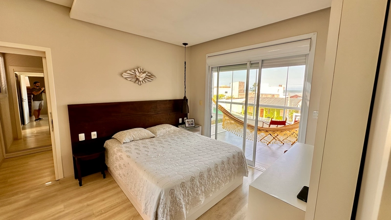 Casa de Alto Padrão com Terraço e Piscina - Balneário Gaivota/SC: 9ª foto da galeria de imagens do imóvel