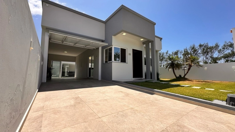 Casa com piscina a 25 metros da Beira Mar no Village Dunas: 2ª foto da galeria de imagens do imóvel