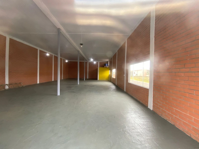Pavilhão de 200m² no Bairro Sulmar – Espaço Versátil para Eventos ou C: 4ª foto da galeria de imagens do imóvel