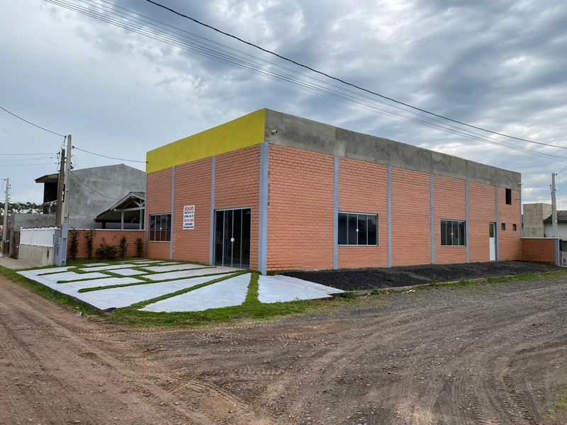 Pavilhão de 200m² no Bairro Sulmar – Espaço Versátil para Eventos ou C: 1ª foto da galeria de imagens do imóvel