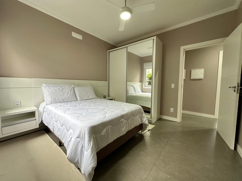 Casa mobiliada e decorada com 4 dormitórios no condomínio Riviera: 18ª foto da galeria de imagens do imóvel