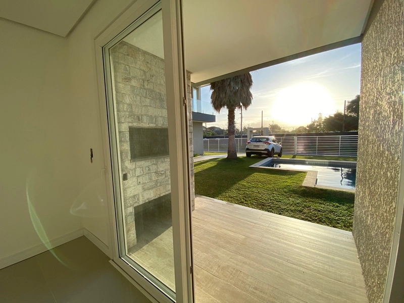 Apartamento em Xangri-lá, com 2 dormitórios e churrasqueira: 6ª foto da galeria de imagens do imóvel
