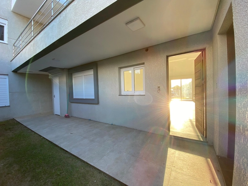 Apartamento em Xangri-lá, com 2 dormitórios e churrasqueira: 1ª foto da galeria de imagens do imóvel