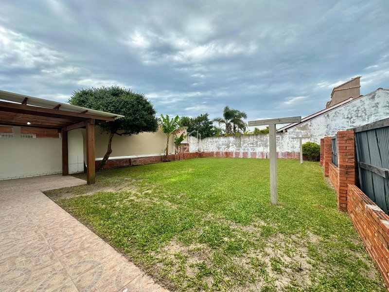 Casa térrea com 2 dormitórios, 1 suíte a 3 quadras do mar em Xangri-lá: 8ª foto da galeria de imagens do imóvel