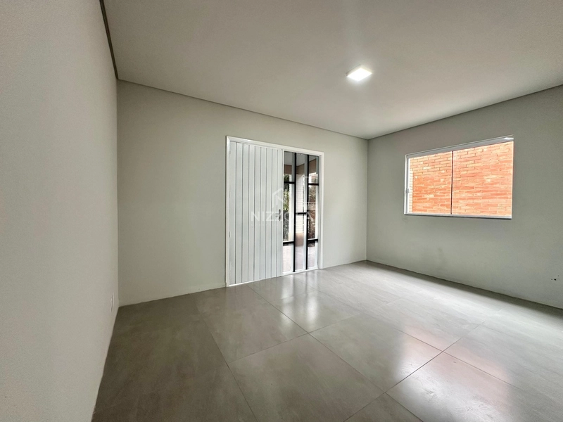 Casa térrea com 2 dormitórios, 1 suíte a 3 quadras do mar em Xangri-lá: 14ª foto da galeria de imagens do imóvel