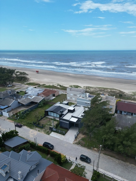 Casa com 4 dormitórios, sendo 2 suítes em Noiva do Mar: 9ª foto da galeria de imagens do imóvel