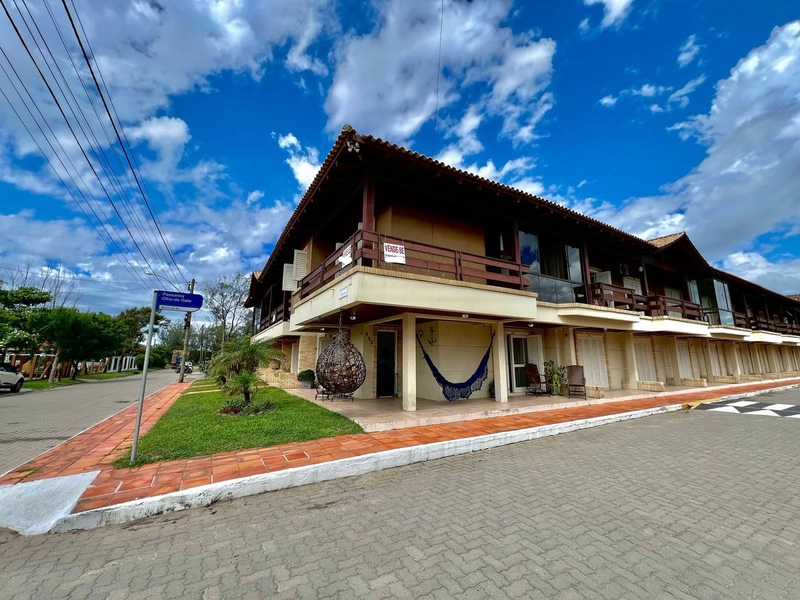 Sobrado duplex, mobiliado, próximo a praia em Rainha do Mar: 2ª foto da galeria de imagens do imóvel