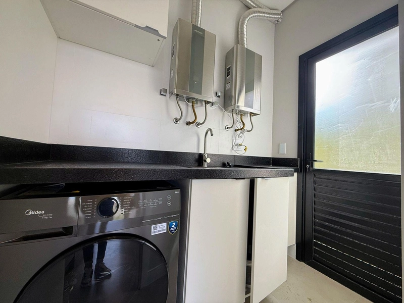 Casa mobiliada e decorada com 4 suítes e piscina no condomínio Sunset: 15ª foto da galeria de imagens do imóvel