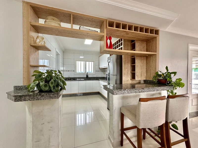 Casa mobiliada e decorada com 4 suítes em Atlantida Sul: 9ª foto da galeria de imagens do imóvel