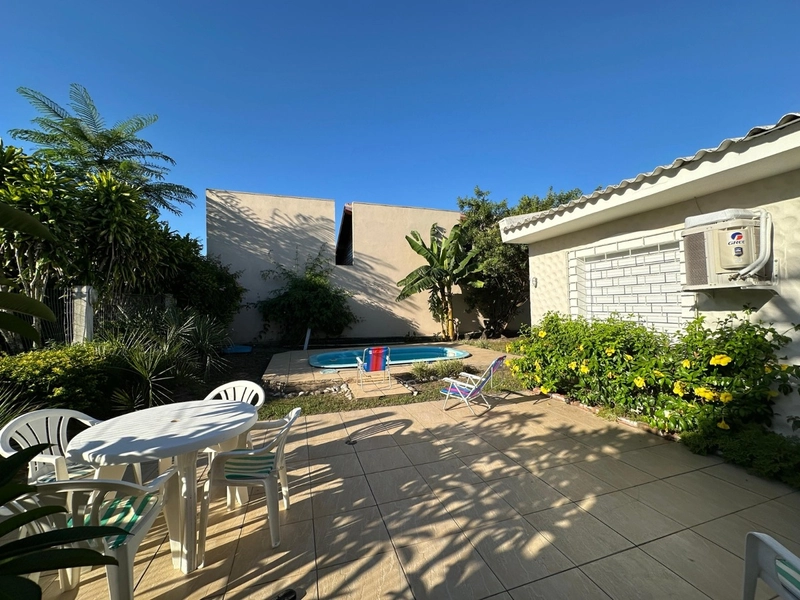 Casa com piscina e espaço gourmet em Atlântida: 4ª foto da galeria de imagens do imóvel