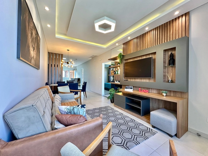 Casa mobiliada e decorada com 3 dormitórios no centro de Xangri-lá: 3ª foto da galeria de imagens do imóvel
