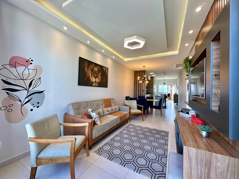 Casa mobiliada e decorada com 3 dormitórios no centro de Xangri-lá: 1ª foto da galeria de imagens do imóvel