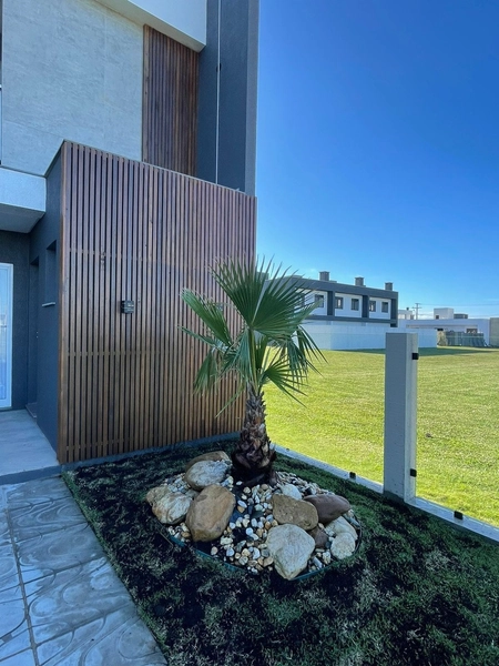 Sobrado mobiliado e decorado com 2 suítes em Xangri-lá: 3ª foto da galeria de imagens do imóvel