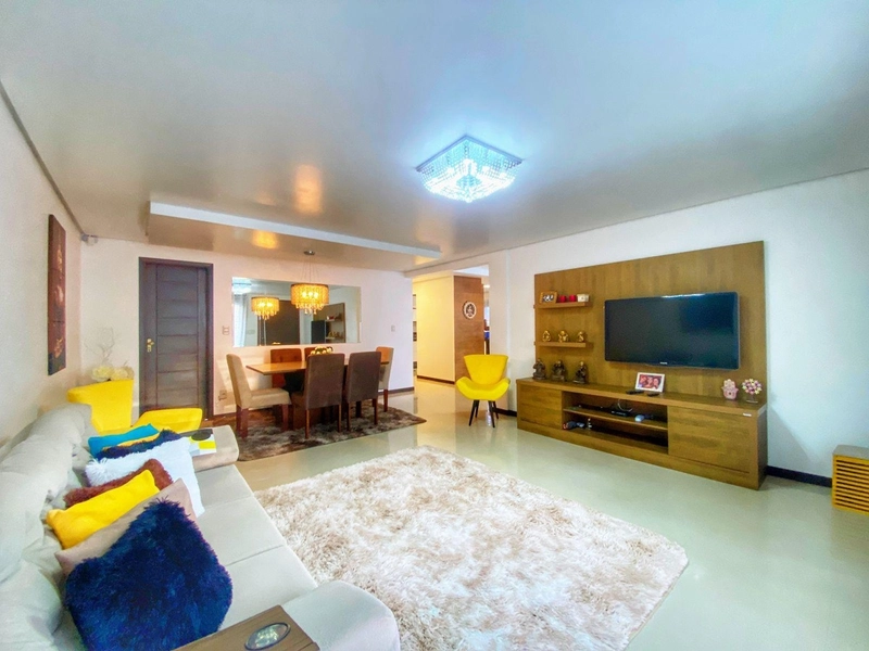 Casa com 5 dormitórios, sendo 2 suíte, em Xangri-lá: 4ª foto da galeria de imagens do imóvel