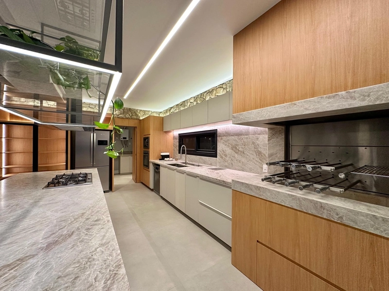Casa com 5 suítes e piscina beira lago no Amare: 13ª foto da galeria de imagens do imóvel