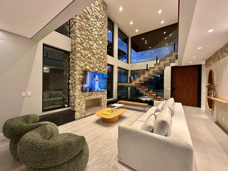 Casa com 5 suítes e piscina beira lago no Amare: 9ª foto da galeria de imagens do imóvel