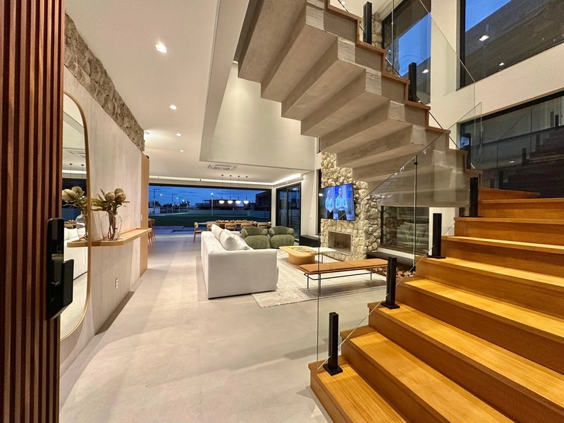 Casa com 5 suítes e piscina beira lago no Amare: 7ª foto da galeria de imagens do imóvel