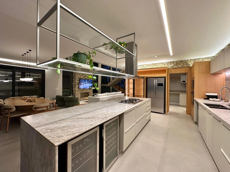 Casa com 5 suítes e piscina beira lago no Amare: 14ª foto da galeria de imagens do imóvel
