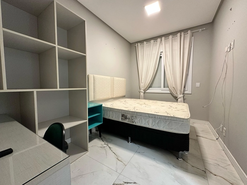 Casa mobiliada e decorada com 4 suítes e piscina no Quintas do Lago.: 17ª foto da galeria de imagens do imóvel