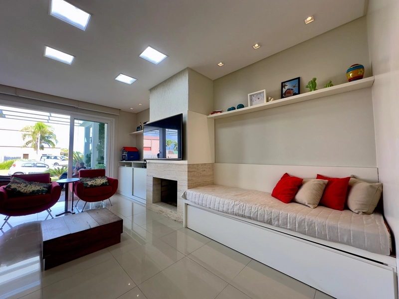 Casa mobiliada e decorada com 3 suítes no condomínio Riviera: 5ª foto da galeria de imagens do imóvel