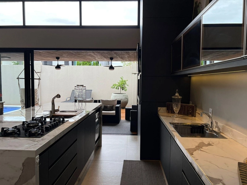Casa mobiliada e decorada com 4 suítes e piscina aquecida no Sea Coast: 9ª foto da galeria de imagens do imóvel
