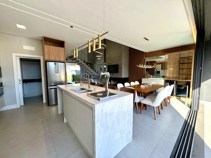 Sobrado mobiliado e decorado com 4 suítes e piscina no Sunset: 12ª foto da galeria de imagens do imóvel