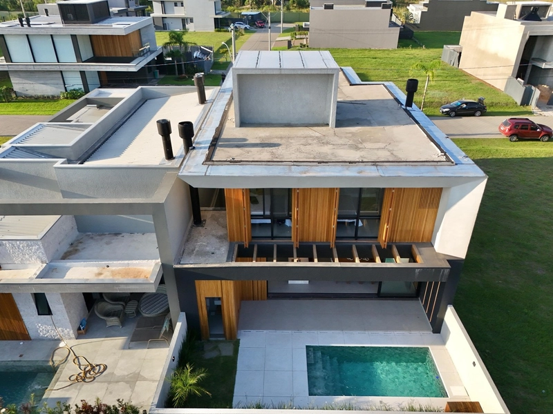 Sobrado mobiliado e decorado com 4 suítes e piscina no Sunset: 1ª foto da galeria de imagens do imóvel