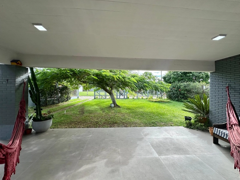 Casa mobiliada com 4 dormitórios em Atlântida: 4ª foto da galeria de imagens do imóvel